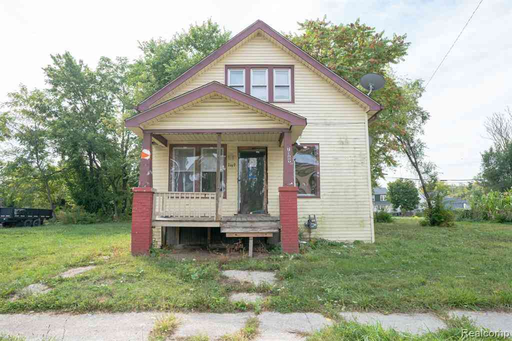 Homes For Sale - 7169 Holmes Street <br/> Wayne County, Detroit, MI 48210