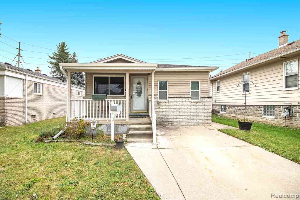 Homes For Sale - 5613 Bedford Street <br/> Dearborn Heights, MI 48125