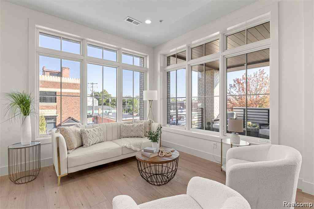 Condo For Sale - 156 N Center Unit 303  <br/> Northville, MI 48167
