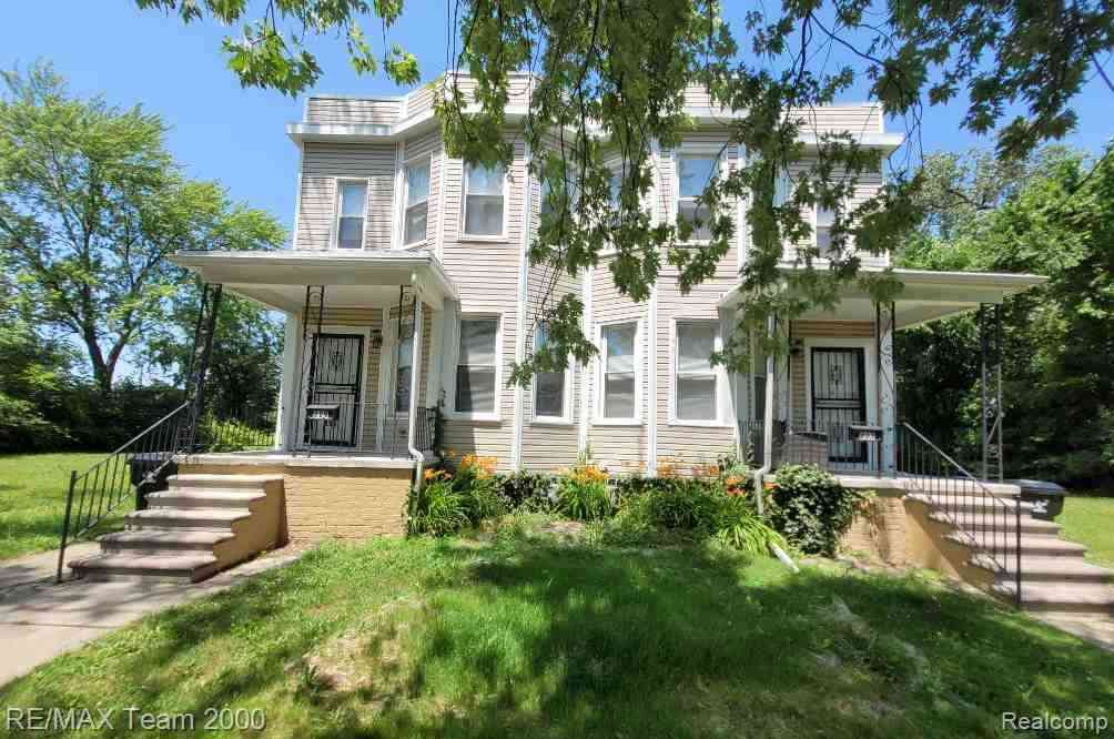Condo For Sale - 233 Leicester Court <br/> Detroit, MI 48202