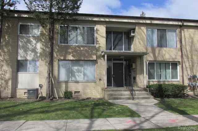 Condo For Sale - 25555 Lahser Road  #A-15<br/> Southfield, MI 48033