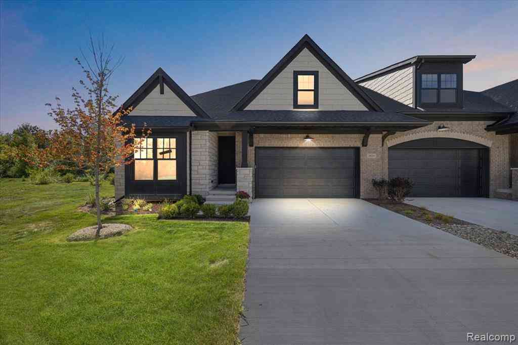 Condo For Sale - 2032 Breckenridge Court  #9<br/> Rochester, MI 48307