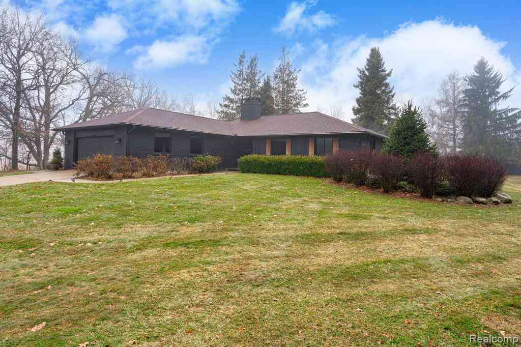 Homes For Sale - 6803 Napoleon Road <br/> Jackson, MI 49201