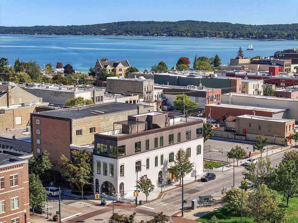 Condo For Sale - 111 E State  <br/> Grand Traverse County County, Traverse City, MI 49684