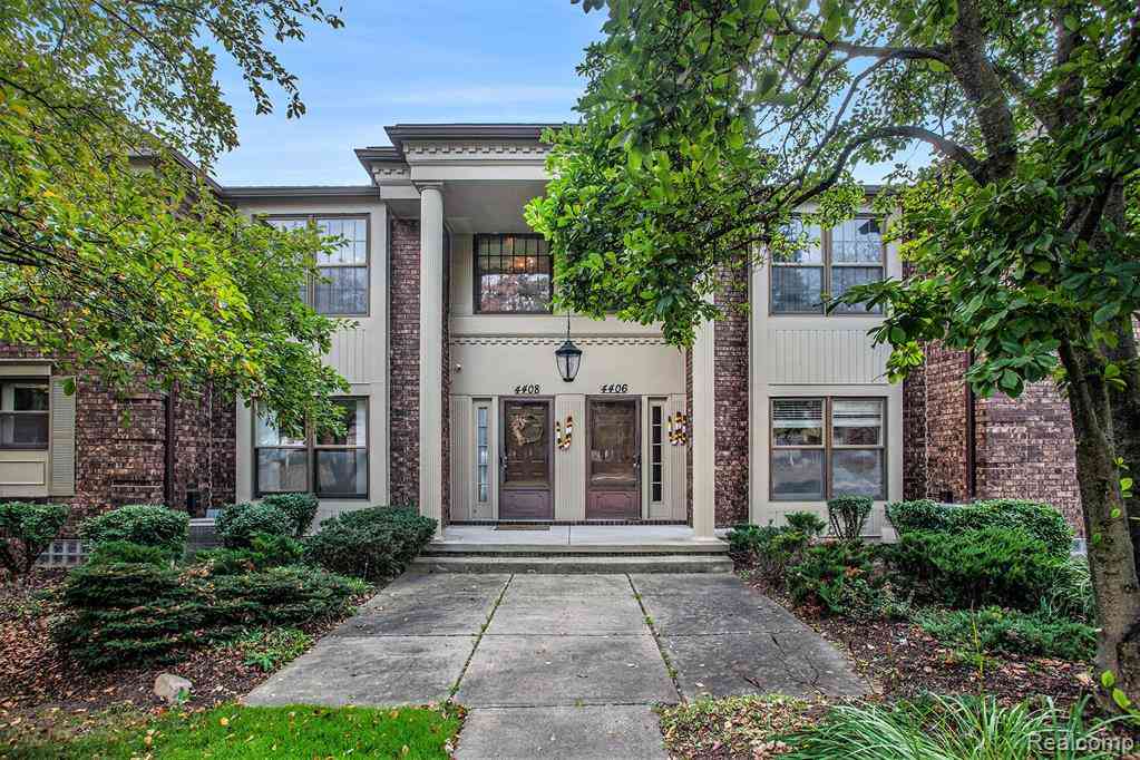 Condo For Sale - 4408 Knightsbridge Lane <br/> West Bloomfield, MI 48323