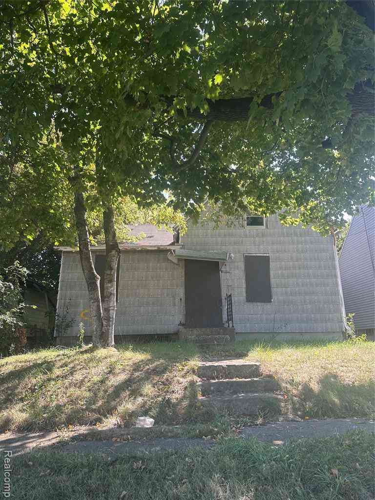 Homes For Sale - 2433 Brown Street <br/> Flint, MI 48503
