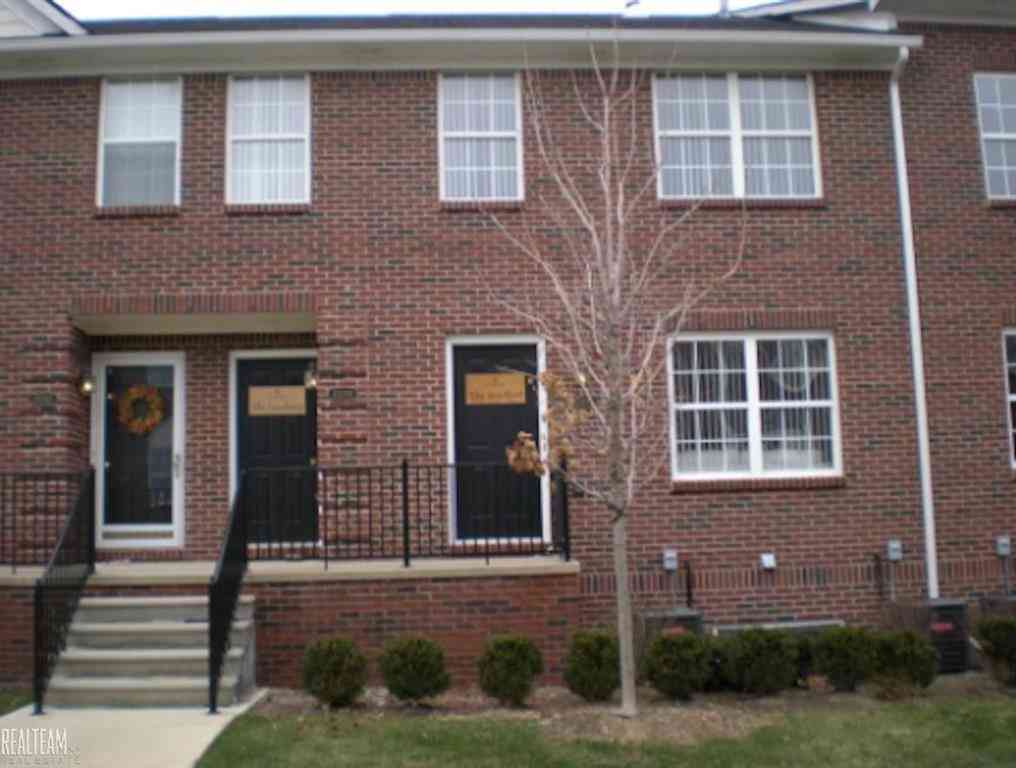 Condo For Rent - 43061 Burlington Drive <br/> Sterling Heights, MI 48312
