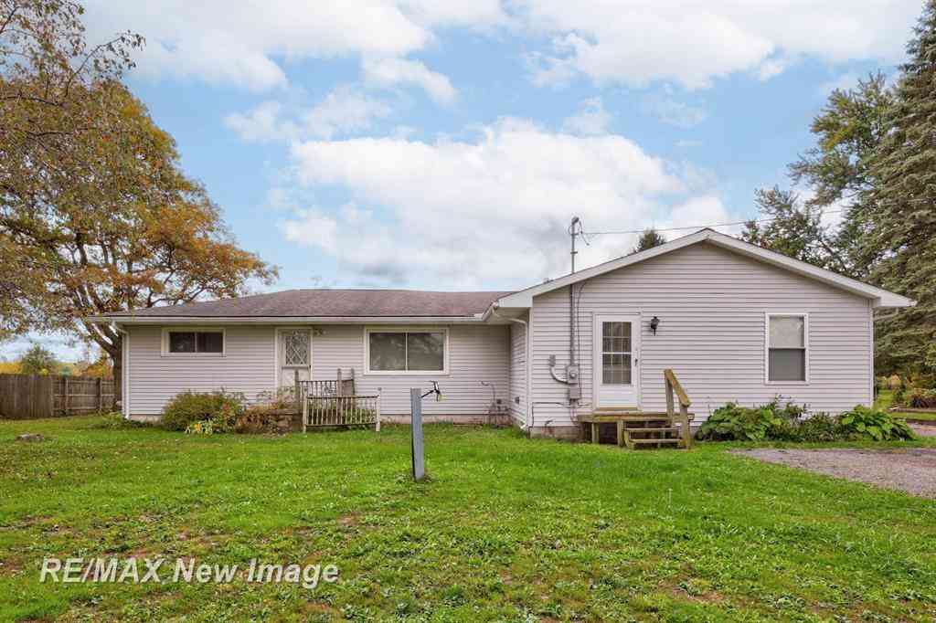 Homes For Sale - 1865 W Moore Road <br/> Saginaw, MI 48601