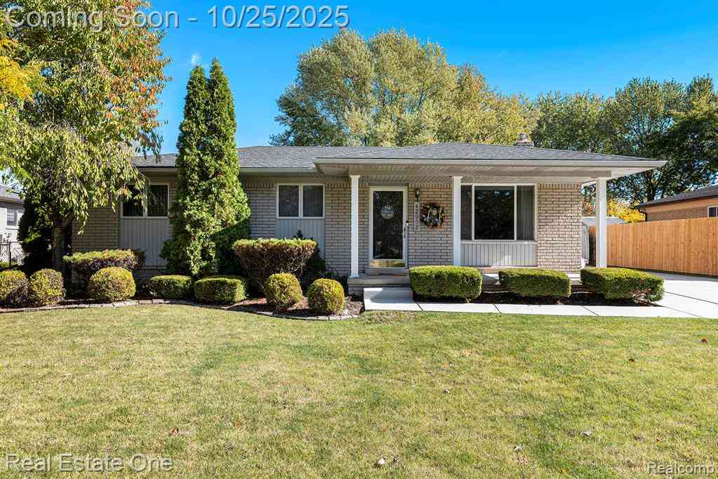 Homes For Sale - 42002 Coulon Drive <br/> Clinton Township, MI 48038
