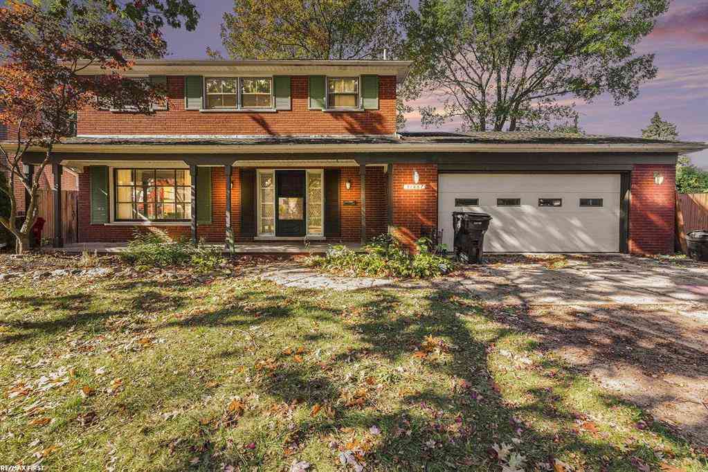 Homes For Sale - 31461 Merrily St Street <br/> Macomb County, Roseville, MI 48066