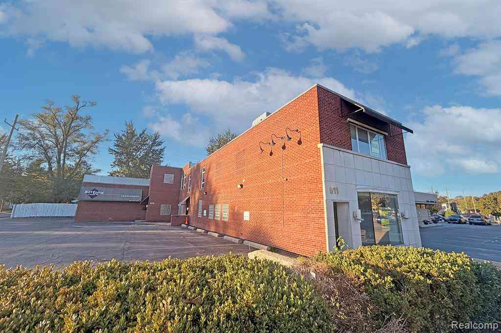 Condo For Rent - 611 W 9 Mile Road <br/> Oakland County, Fenton, MI 48220