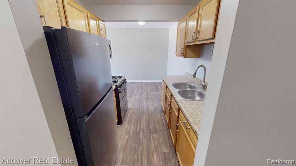 Condo For Rent - 500 E Monroe Street <br/> Monroe County, Dundee, MI 48131