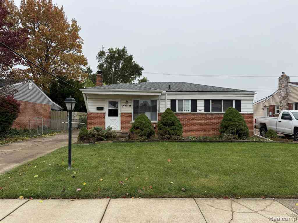 Homes For Sale - 17970 S Wind Drive <br/> Fraser, MI 48026