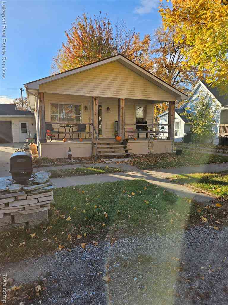 Homes For Sale - 814 Saint James Street <br/> Marysville, MI 48040