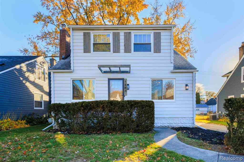 Homes For Sale - 1868 Cass Boulevard <br/> Oakland County, Berkley, MI 48072