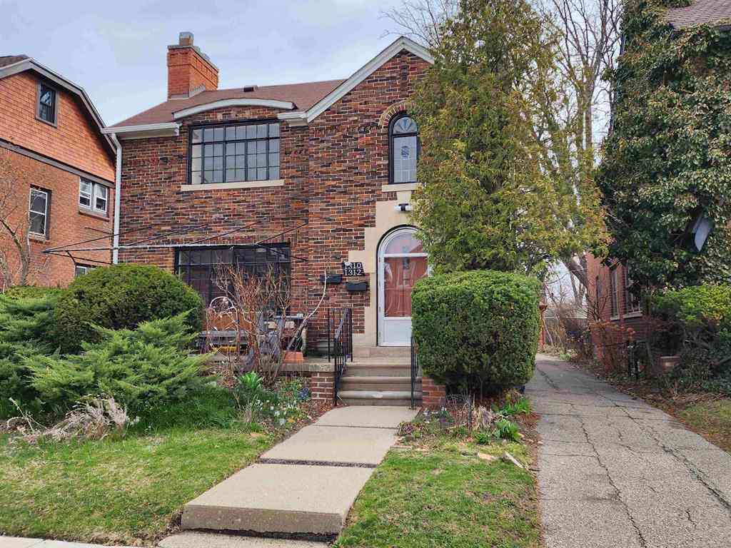 Homes For Rent - 1312 Somerset Avenue <br/> Grosse Pointe Park, MI 48230