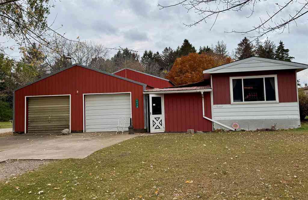 Homes For Sale - 2430 Ruby Street <br/> Mt. Pleasant, MI 48858