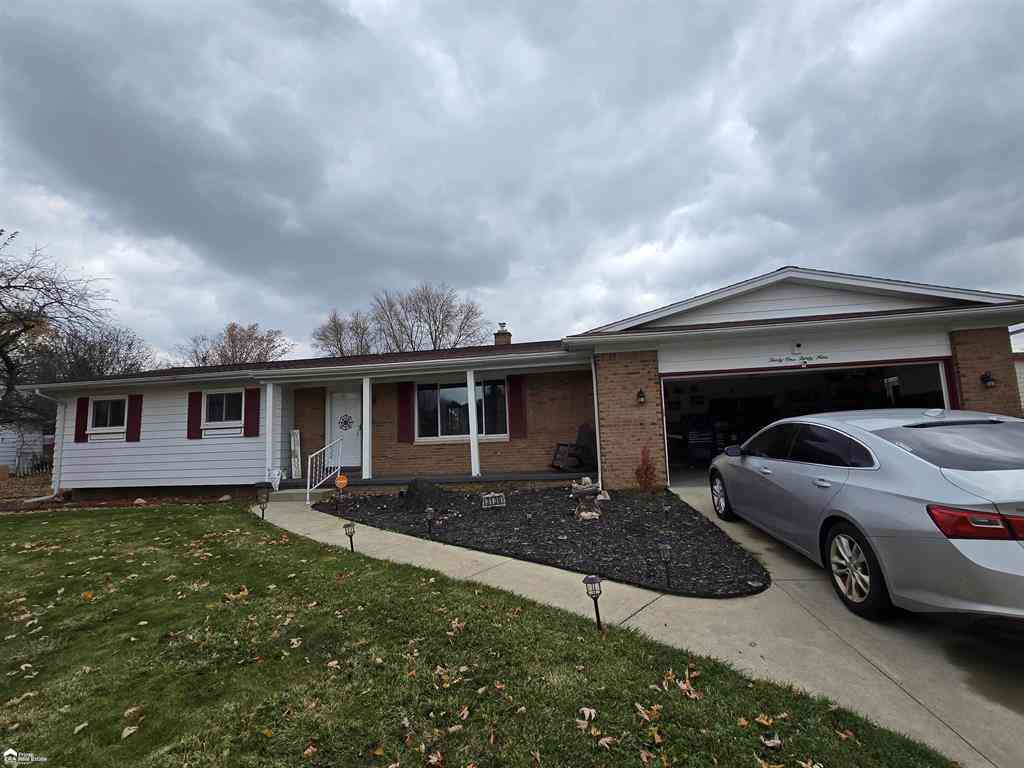 Homes For Sale - 3139 Red Barn Road <br/> Flint, MI 48507