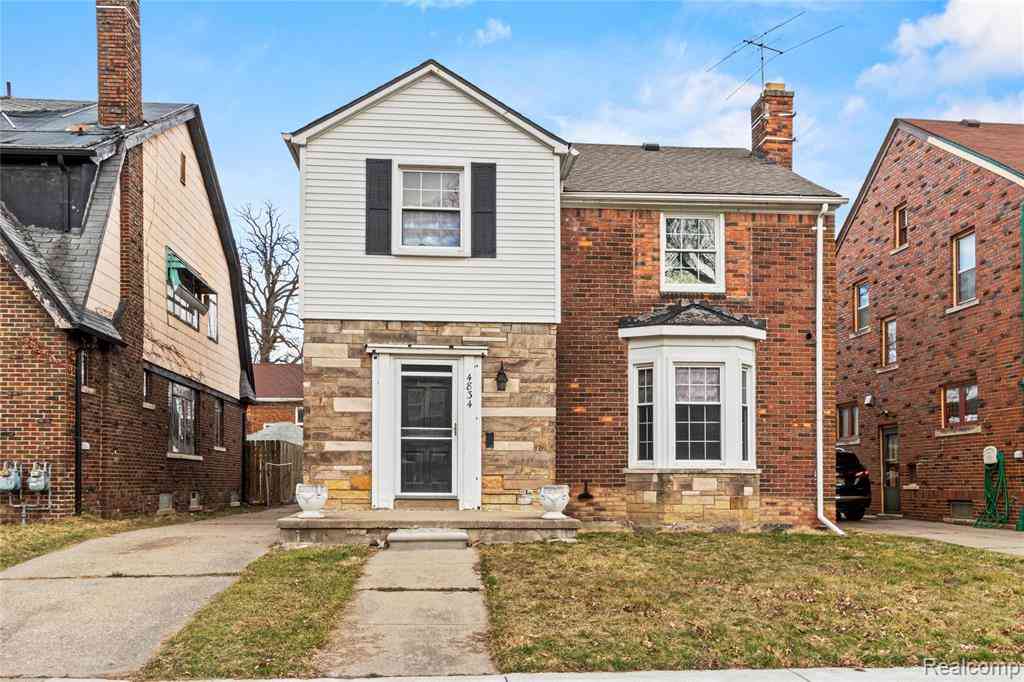 Homes For Sale - 4834 Devonshire Road <br/> Detroit, MI 48224