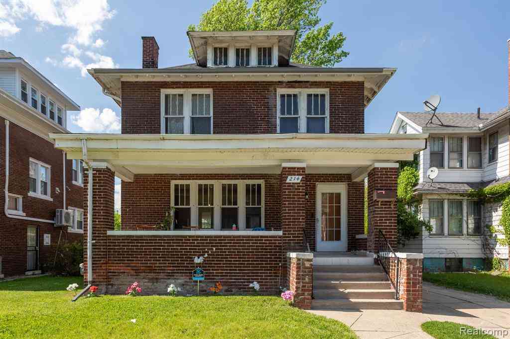 Homes For Sale - 214 Worcester Place <br/> Wayne County, Highland Park, MI 48203