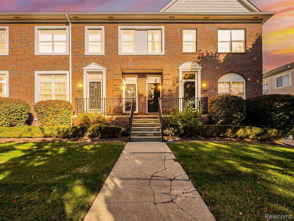Condo For Rent - 14520 Vauxhall  <br/> Sterling Heights, MI 48313