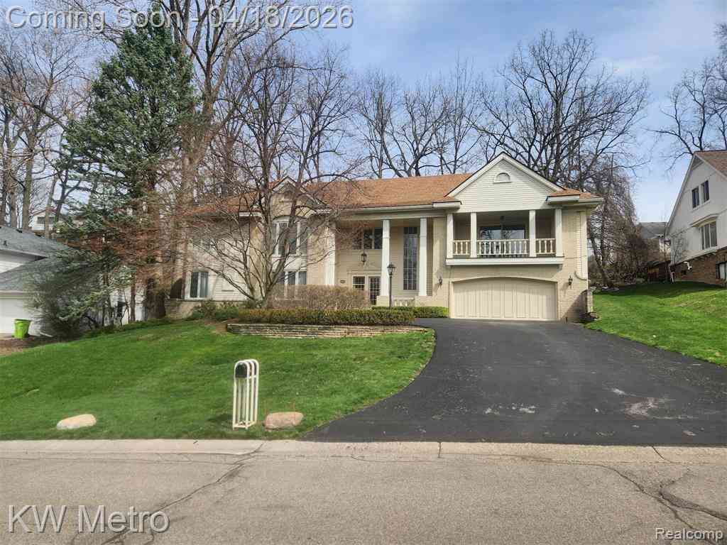 Homes For Sale - 3086 Bloomfield Park Drive <br/> West Bloomfield, MI 48323