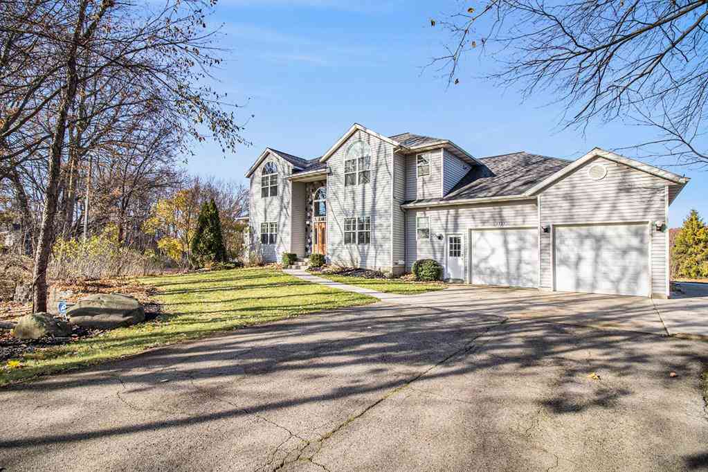 Homes For Sale - 4335 56th Street Sw SW<br/> Kent County, Wyoming, MI 49418