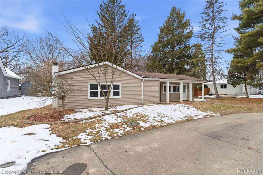 Homes For Sale - 2380 Rolandale  <br/> West Bloomfield, MI 48324