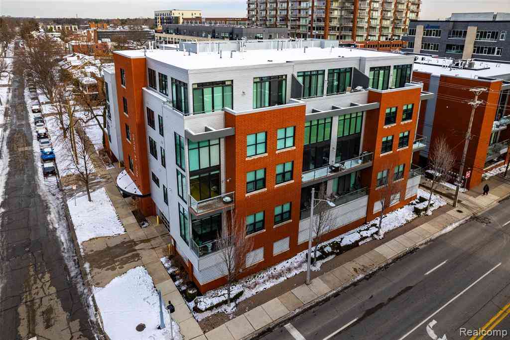 Condo For Sale - 100 N Center Street  #206<br/> Royal Oak, MI 48067