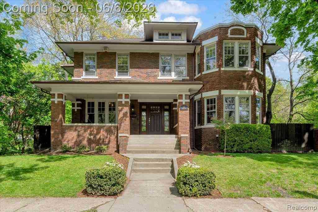 Homes For Sale - 658 Longfellow Street <br/> Detroit, MI 48202