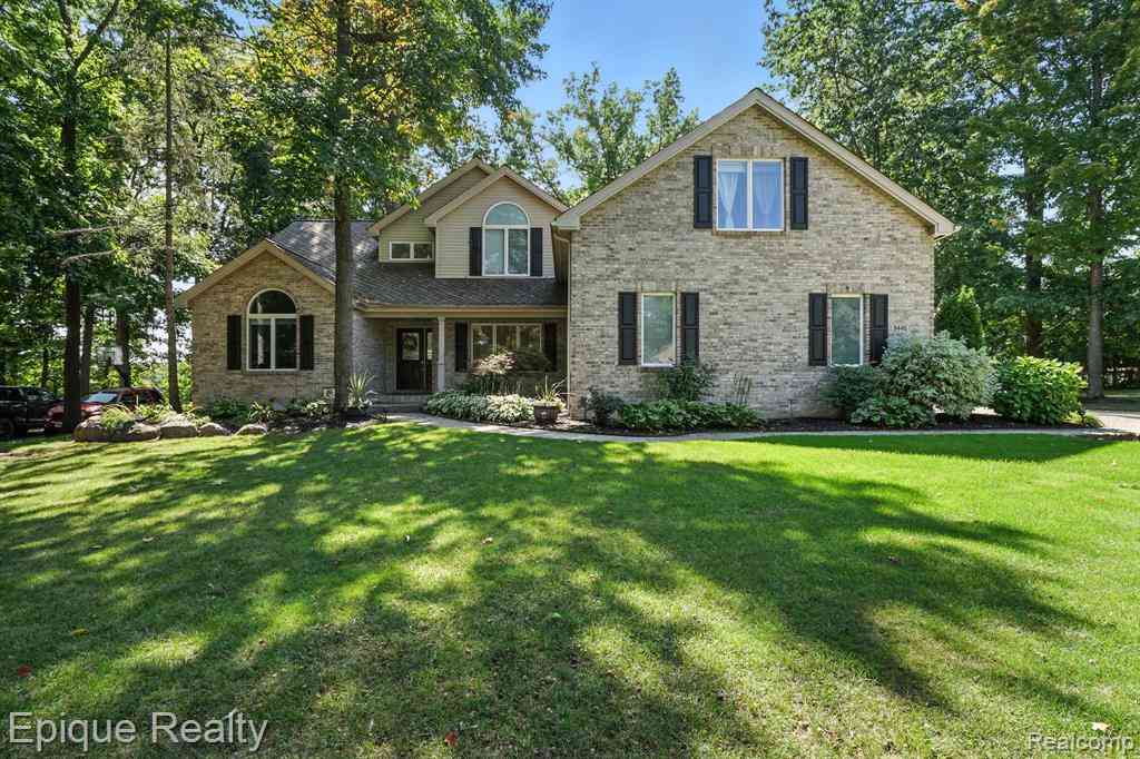 Homes For Sale - 9446 Fair Oaks Drive <br/> Genesee County, Goodrich, MI 48438