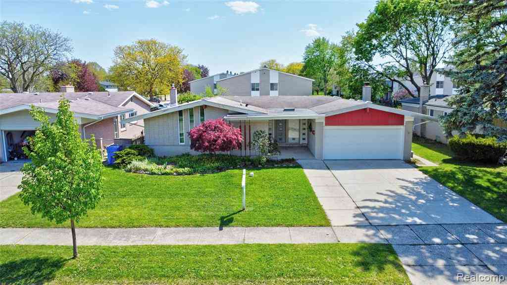 Homes For Sale - 8704 Edna Drive <br/> Warren, MI 48093