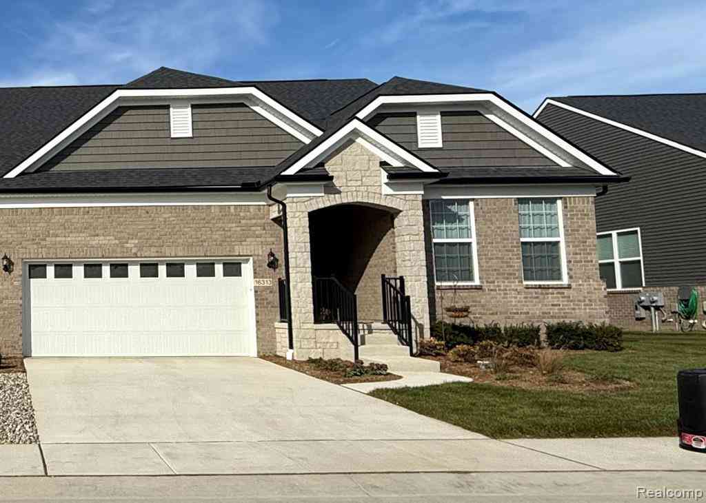 Condo For Sale - 55733 Oak Pointe Drive <br/> Shelby Twp, MI 48315