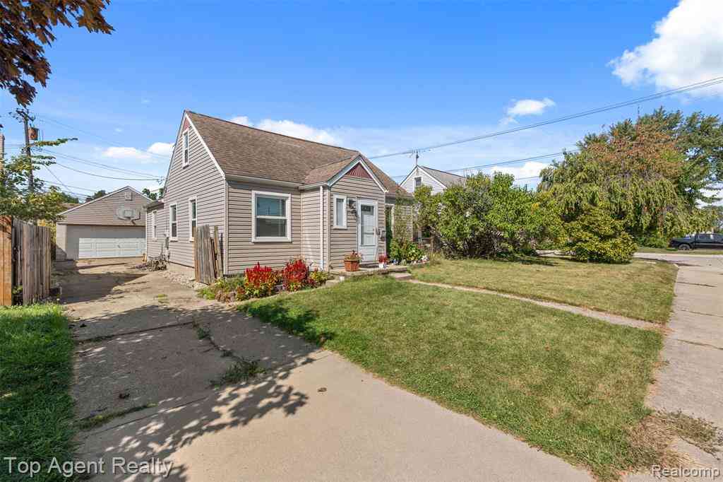 Homes For Sale - 25673 Ford Street <br/> Macomb County, Roseville, MI 48066