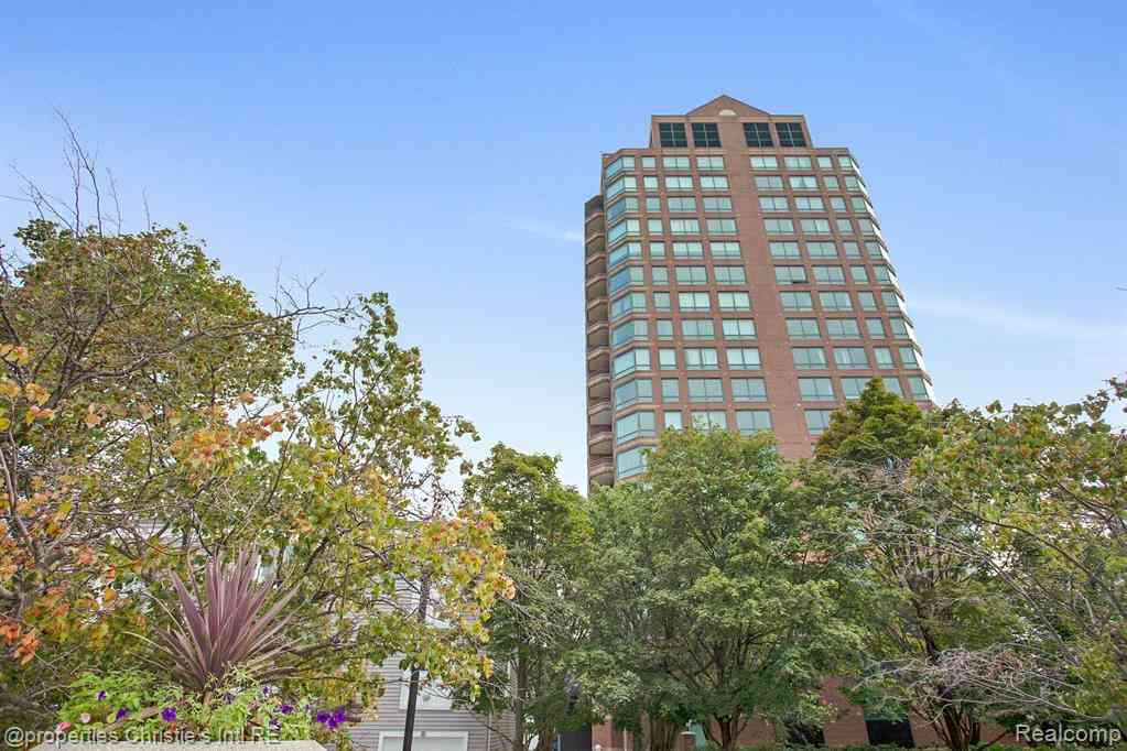 Condo For Sale - 3320 Spinnaker Lane  #13B<br/> Detroit, MI 48207