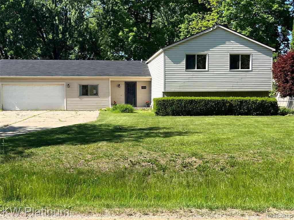 Homes For Sale - 185 Michelson Road <br/> Rochester, MI 48307