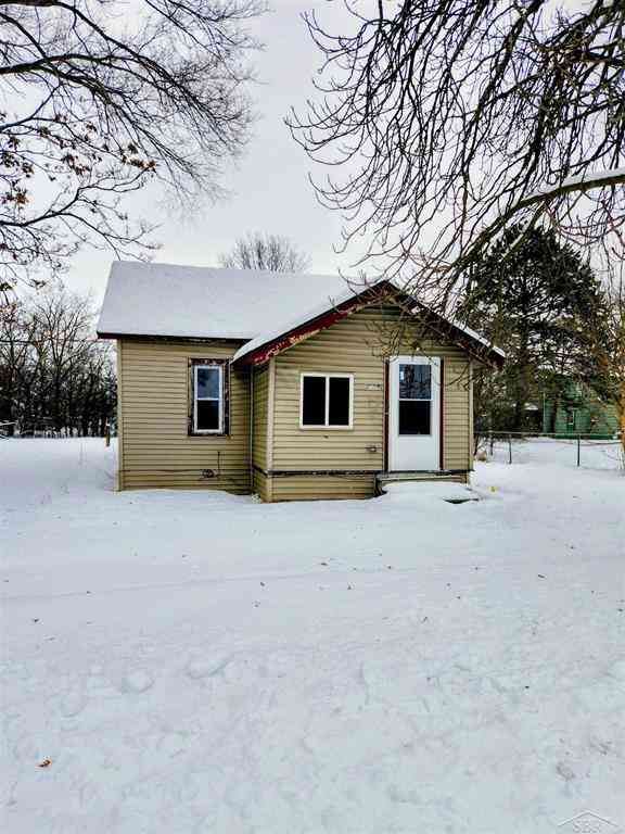 Homes For Sale - 1524 Fenton Street <br/> Saginaw, MI 48601