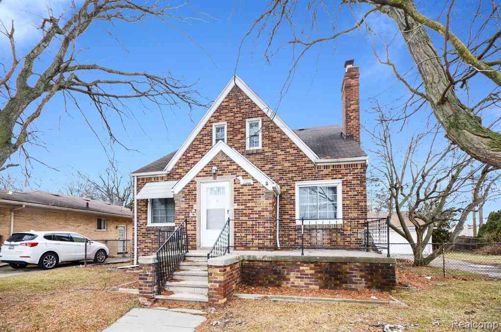 Homes For Sale - 15065 Lincoln Avenue <br/> Eastpointe, MI 48021