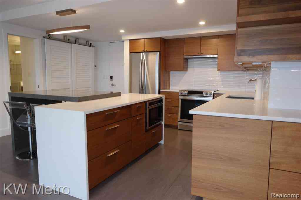 Condo For Sale - 1300 E Lafayette Street E E #2603<br/> Detroit, MI 48207