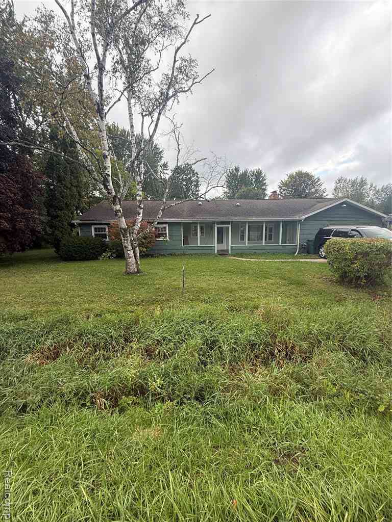 Homes For Sale - 3176 E Fisher Road <br/> Bay City, MI 48706