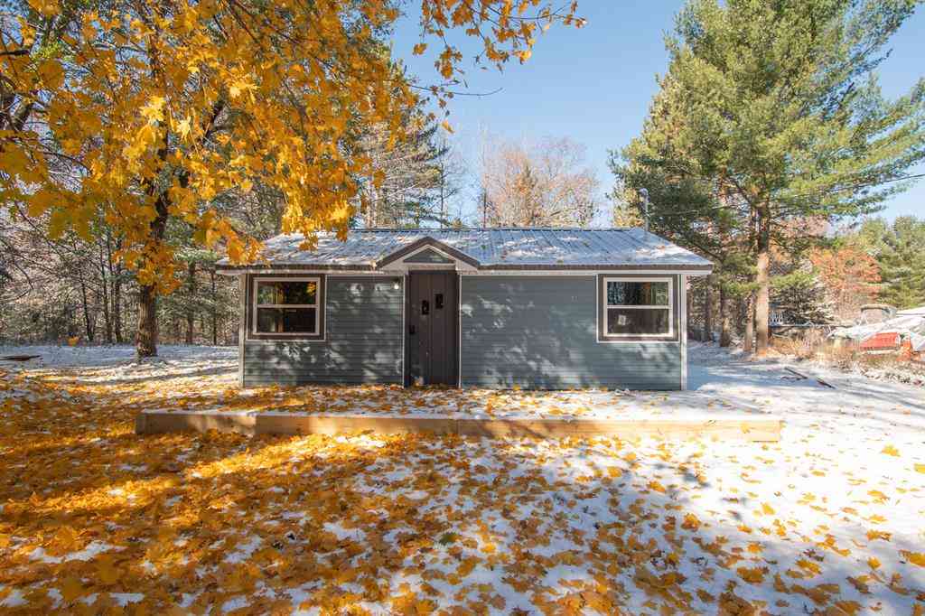 Homes For Sale - 3831 E Long Lake Road <br/> Harrison, MI 48625