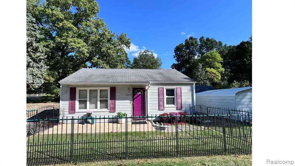 Homes For Sale - 9229 Oakland Drive <br/> Portage, MI 49024