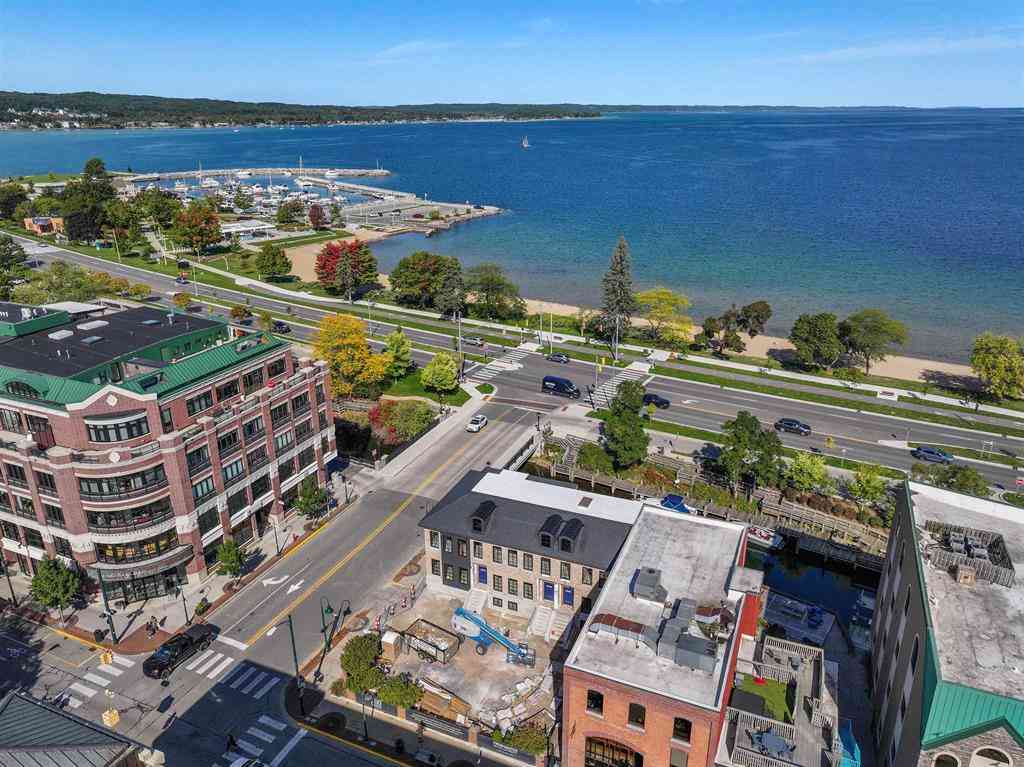 Condo For Sale - 100 N Park  <br/> Grand Traverse County County, Traverse City, MI 49684