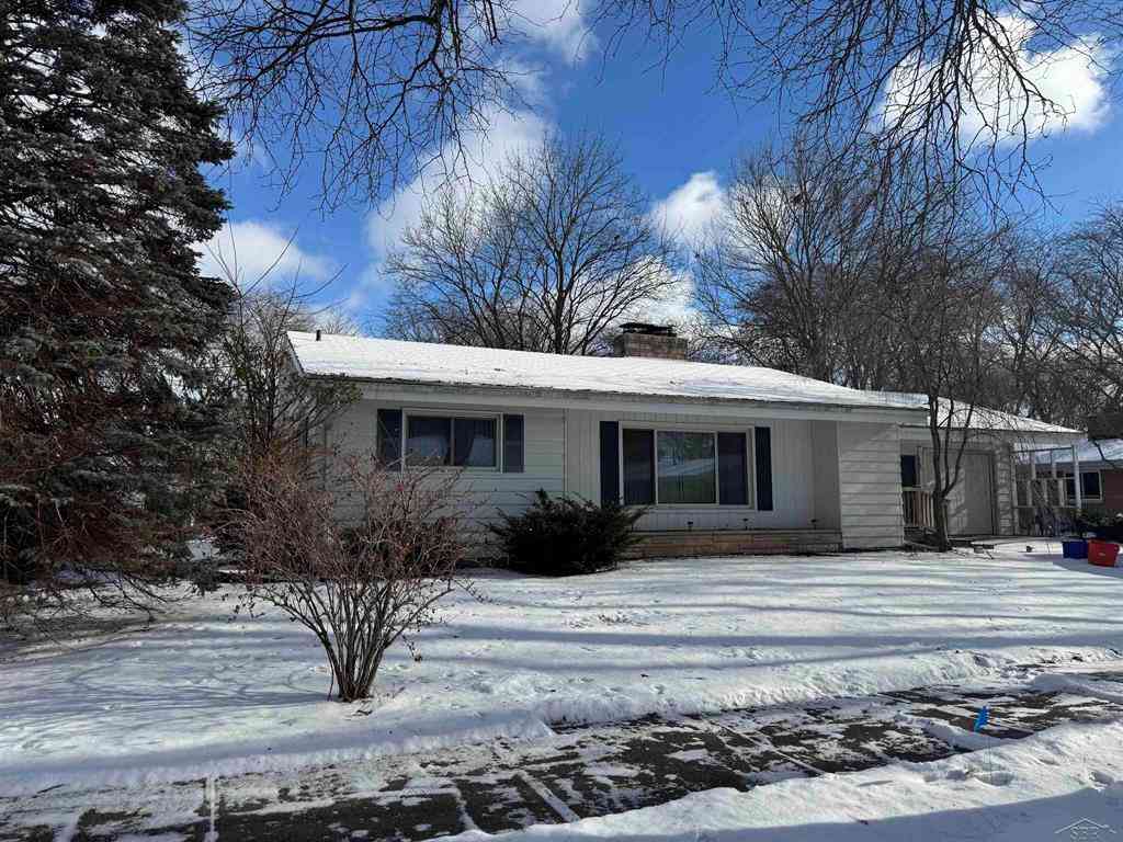 Homes For Sale - 1030 Elmdale Drive <br/> Saginaw County, Saginaw, MI 48602