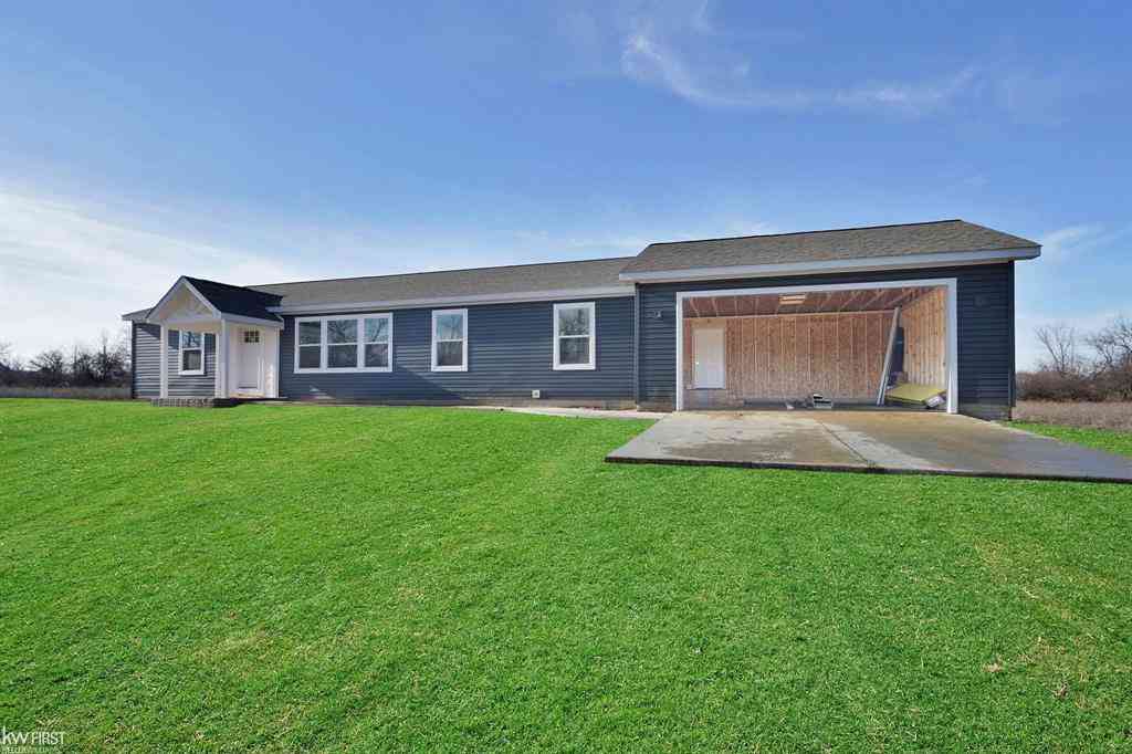 Homes For Sale - 5165 N Irish Road <br/> Davison, MI 48423