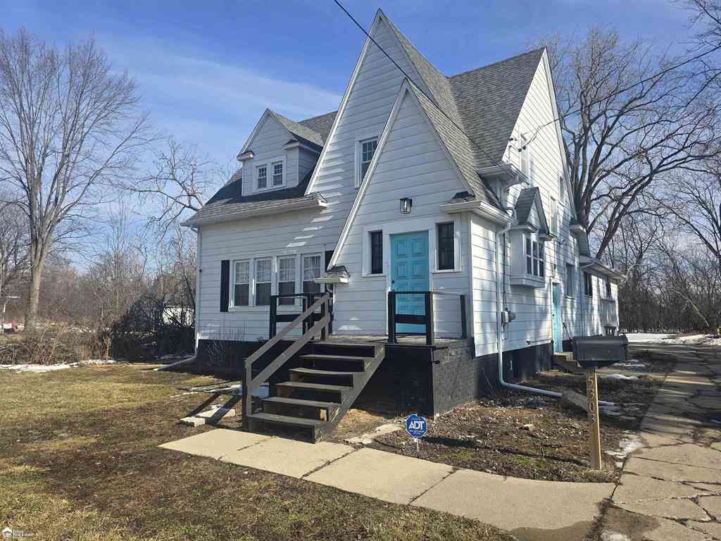 Homes For Sale - 5303 Dixie Highway <br/> Saginaw, MI 48601