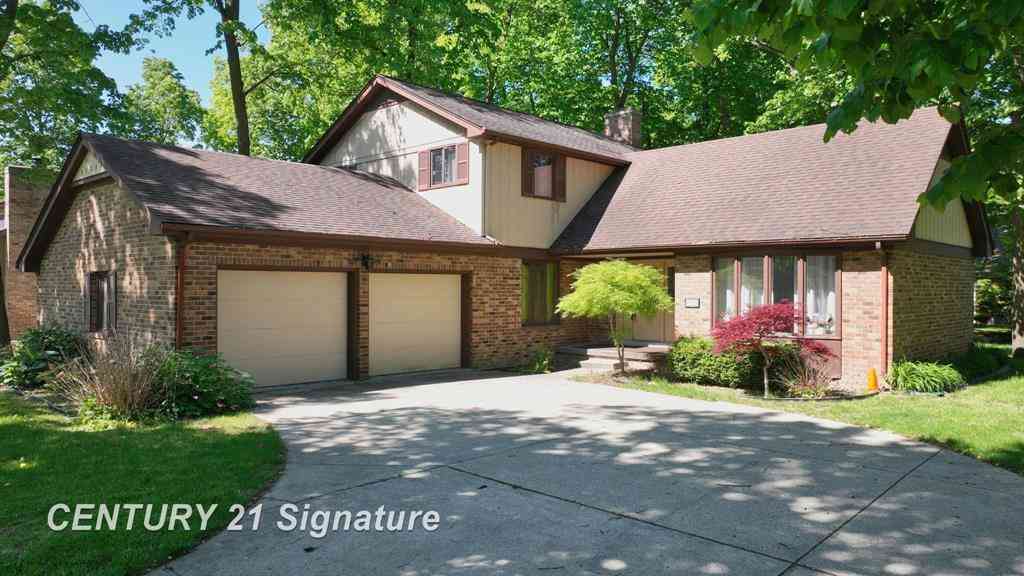 Homes For Sale - 2765 Clairmount Drive <br/> Saginaw, MI 48603