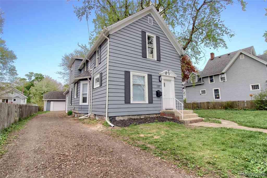 Homes For Sale - 127 Bates Street <br/> Jackson, MI 49202
