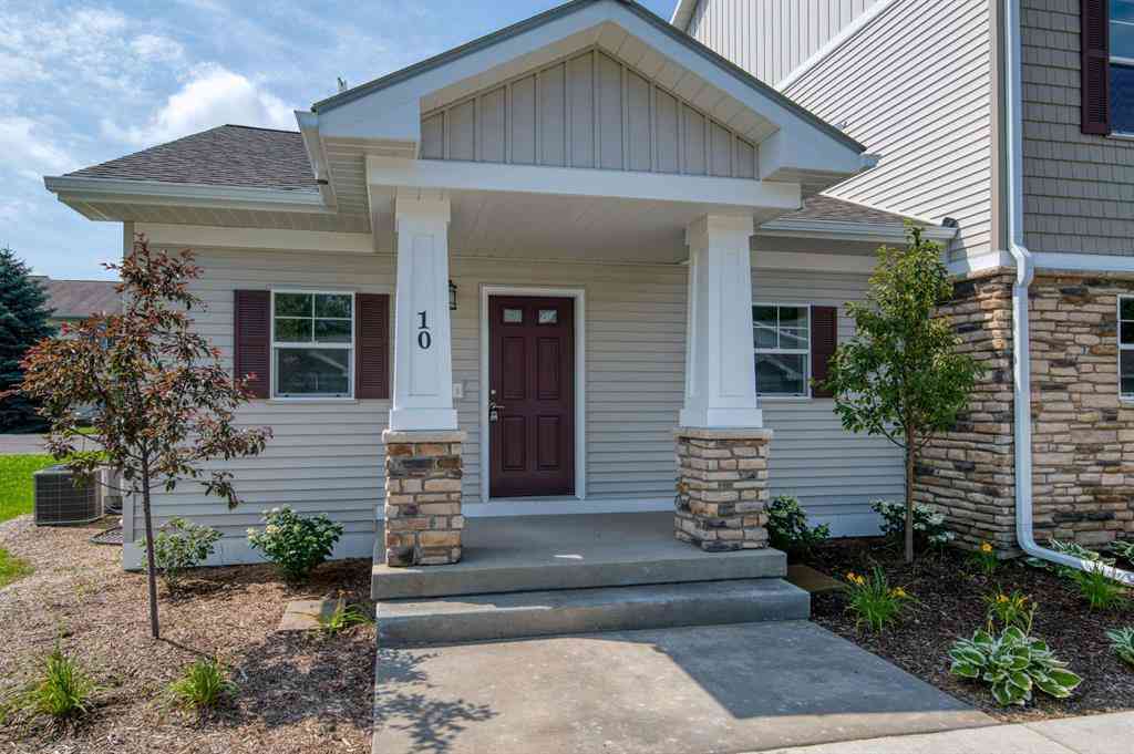 Condo For Sale - 1548 Simsbury Street <br/> Traverse City, MI 49686