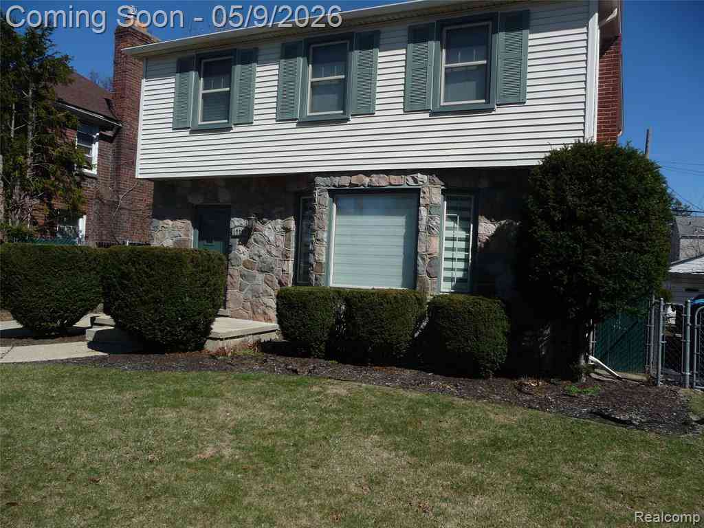 Homes For Sale - 17360 Westmoreland Road <br/> Detroit, MI 48219